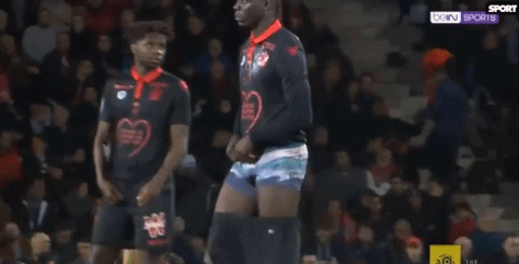 火箭年轻球员成长迅速，赛季表现亮眼