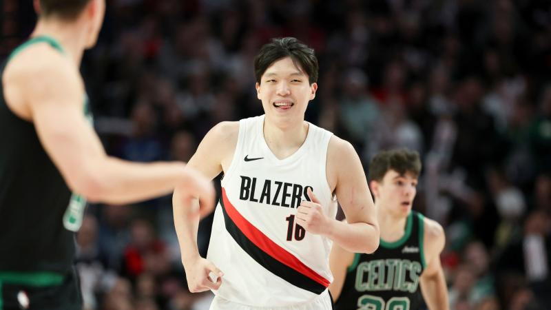 踢球者：于帕原则上愿意留在拜仁，但续约条款必须让他满意（踢球者：于帕倾向留守拜仁，但续约条件须令其满意）