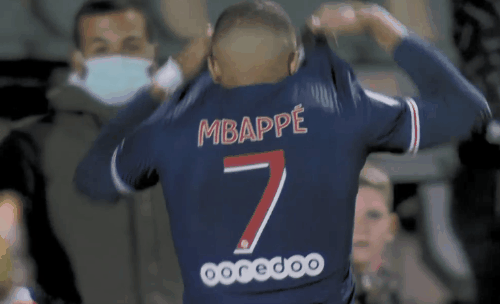 杜兰特关键补篮逆转比分